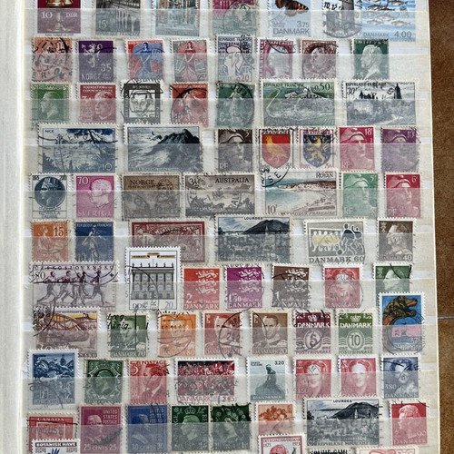 A4 Stamp Album with 16 Pages, World Collection