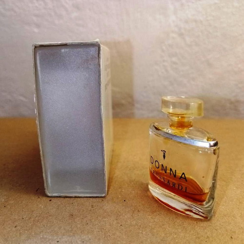 Donna Trussardi Eau de Parfum used, vintage collectible 4 ml