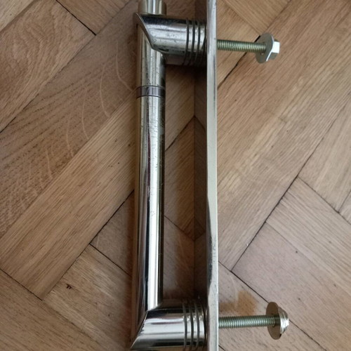 Door handle for entrance