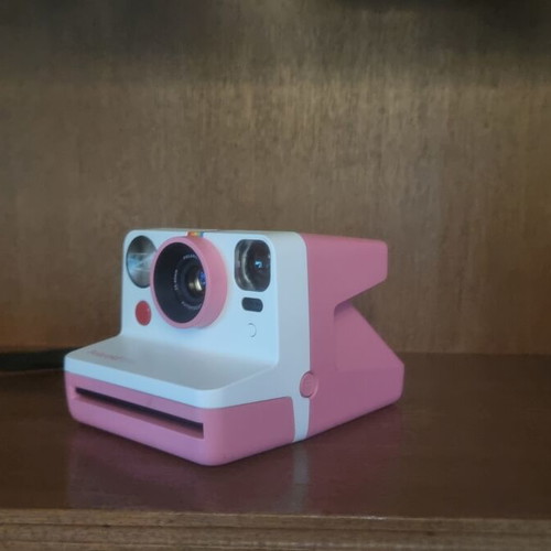 Polaroid Now I-Type Instant Camera 9056 Pink like new
