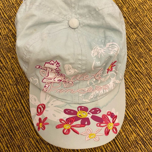 Children's hat like new