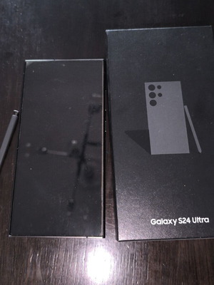 Samsung Galaxy S24 Ultra 256GB like new, free cases