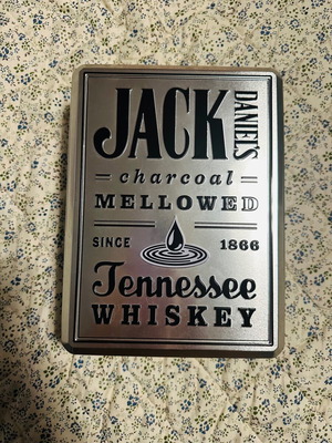 Συλλεκτικό μεταλλικό κουτί Jack Daniel’s σαν καινούργιο