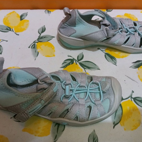 Keen Washable kids sandals like new, size 29, gray and turquoise