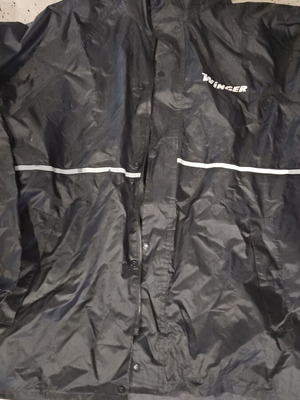 Winger waterproof jacket black size L like new