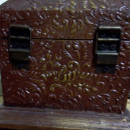 Jewelry box used brown with floral decoration