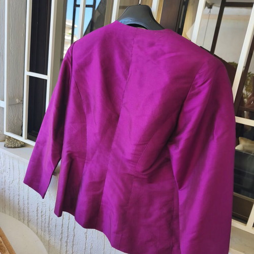Silk shirt-jacket like new, red and yellow, sizes M and L