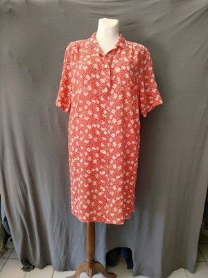 Handmade robe size L like new with pockets