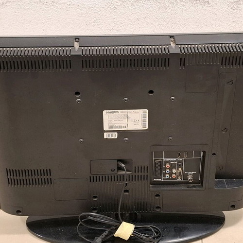 Τηλεόραση Grundig 26 ιντσών μεταχειρισμένη με τηλεχειριστήριο