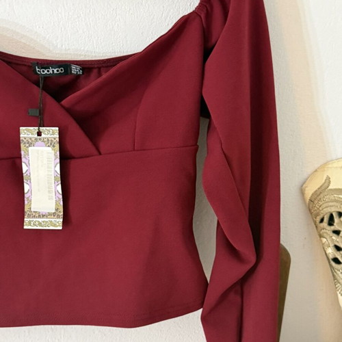 Boohoo bloody red crop top new with tags, size S/M