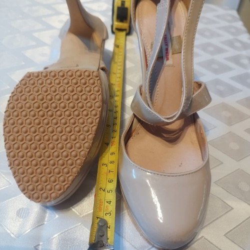 TALLY WEiJL nude peep toe platform heels size 40