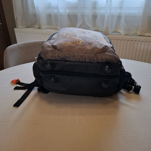 Polo Authentic School Backpack like new with 5 compartments and waterproof cover