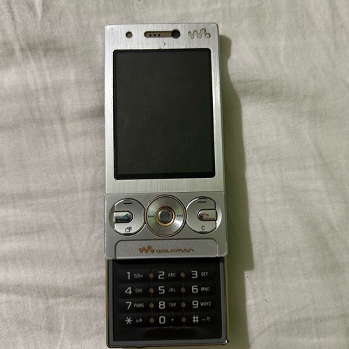 Sony Ericsson phone used for parts
