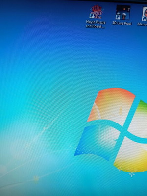Hp laptop used with broken screen for multimedia and basic tasks