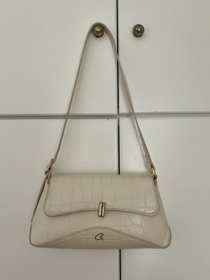 Axel shoulder bag in ivory with croco texture