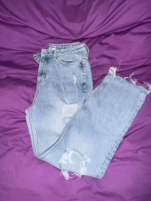 Blue jeans with rips Pull & Bear like new, size S