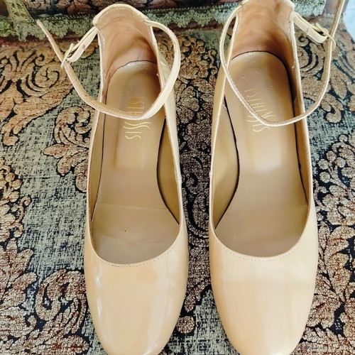 Esthissis beige shoes with strap size 38, 5 cm heel, like new