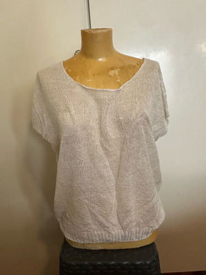 Airy top with embroidered back size S/M