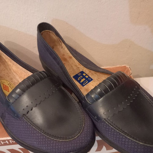 Women's blue ballerina shoes size 39, slightly defective