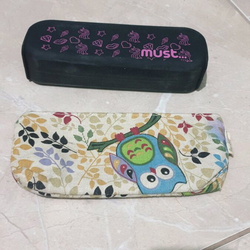 Pencil cases like new in very good condition
