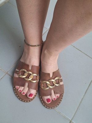 Slippers used, brown size 39 with chain detail