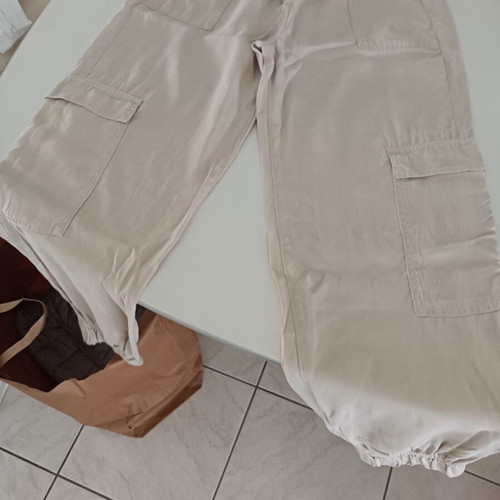 Women's pants pack of 3 like new, white and beige, size XS