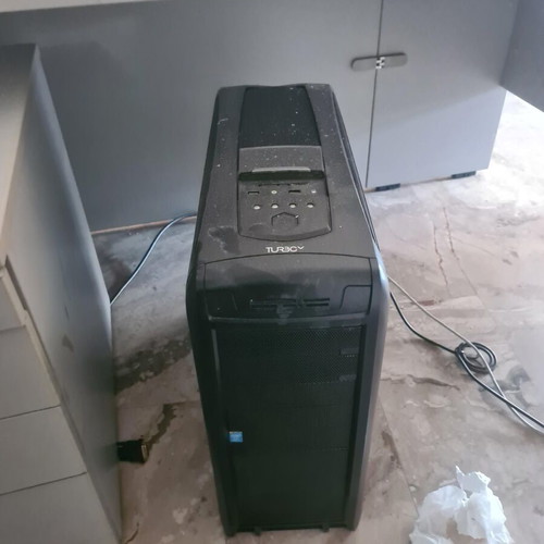 Ηλεκτρονικοί υπολογιστές desktop και οθόνες Η/Υ σαν καινούργιο