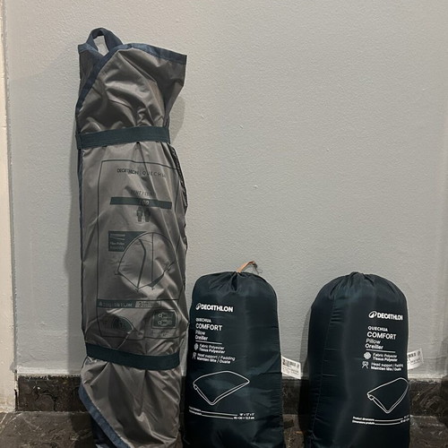 Quechua tent for 2 people with 2 pillows