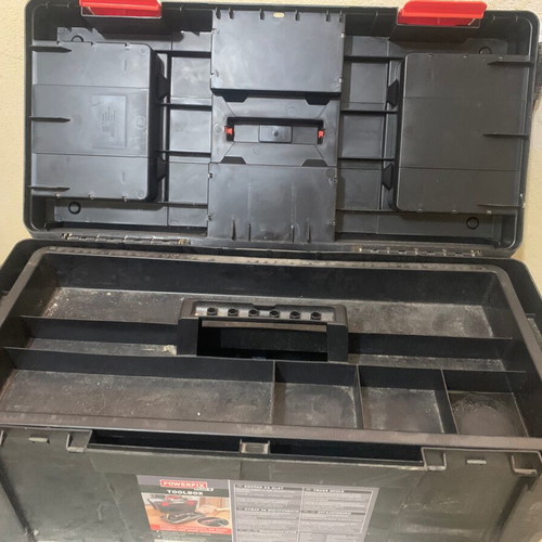 Large plastic toolbox like new with removable compartments