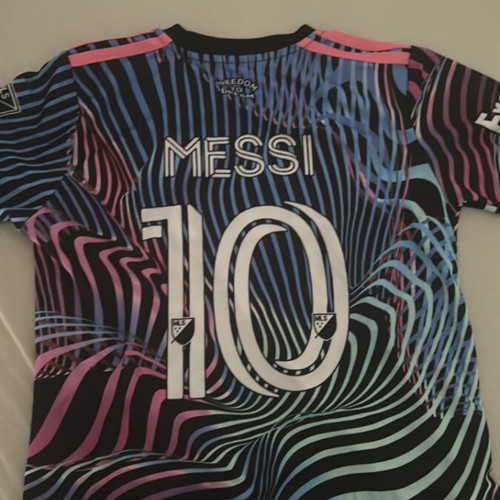 Miami Messi football t-shirt kids size 152cm 11-12 years like new