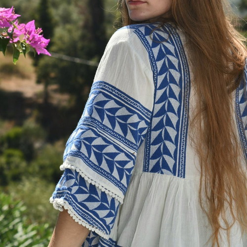 Pearl and Caviar cotton blouse like new, S/M, white and blue
