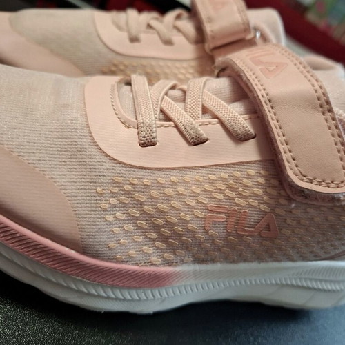 Fila athletic shoes size 34 like new