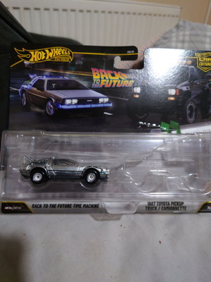 Hot Wheels Back to the Future Time Machine new