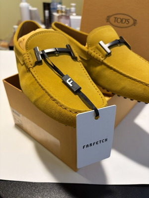 Μοκασίνια Tod's νέα, μέγεθος 43, μπεζ κομψά