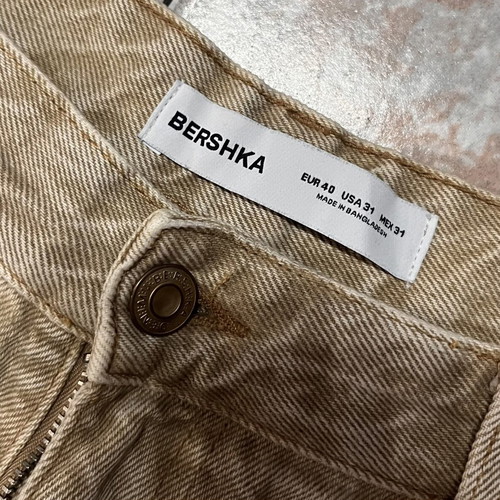 Bershka beige shorts size 40