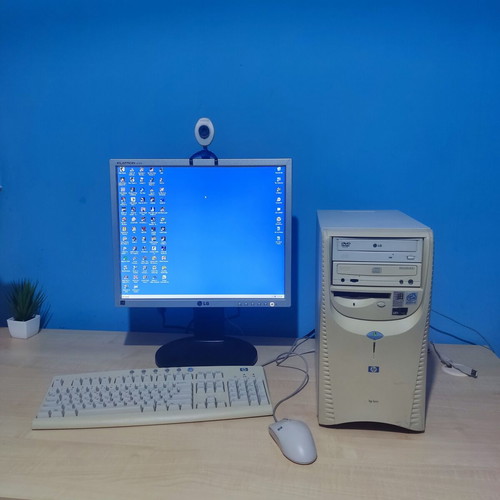 HP Brio desktop PC Pentium III 1GHz 512MB RAM 160GB HDD Windows XP