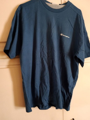 Champion men's short sleeve shirt new, size L, blue