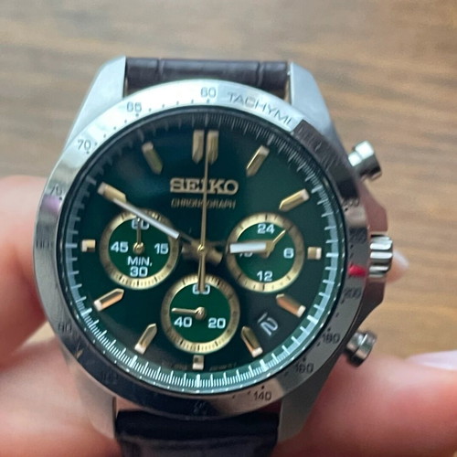 Seiko SBTR017 watch like new with green dial and gold hands