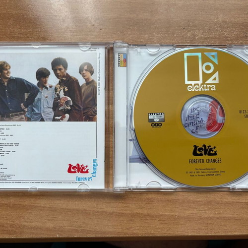 Love Forever Changes CD like new, rock