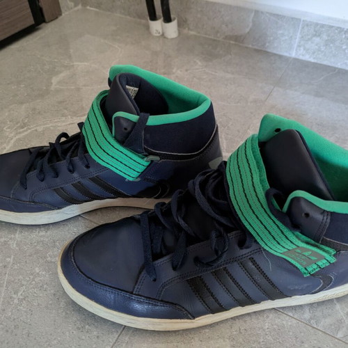 Adidas Hard Court Hi like new, casual shoes blue and green size 47 1/3