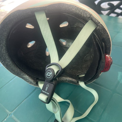 Scoot and Ride Kids Helmet like new, beige/mint with LED light