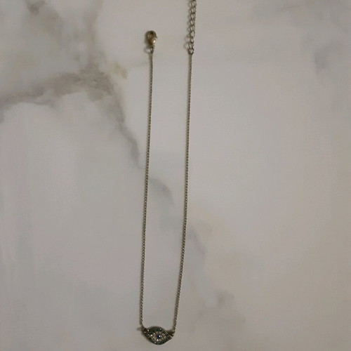 Eye necklace like new, worn