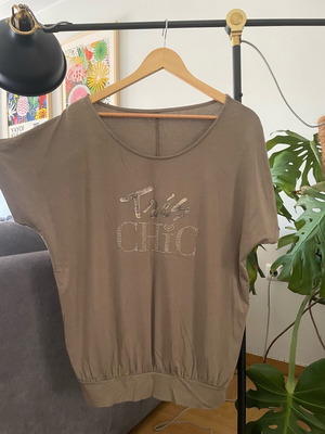 Parabita short-sleeve blouse with sleeve opening like new, gray and beige