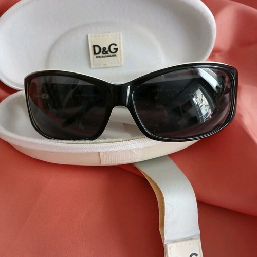 Vintage Dolce Gabanna sunglasses like new, black and white