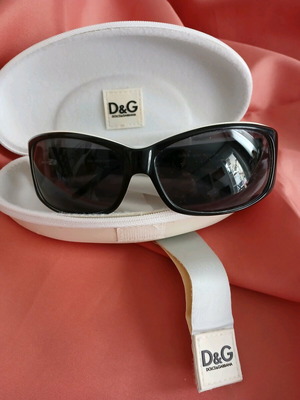 Vintage Dolce Gabanna sunglasses like new, black and white