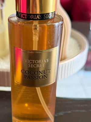 Victoria's Secret Coconut Passion Body Mist καινούργιο, γνήσιο