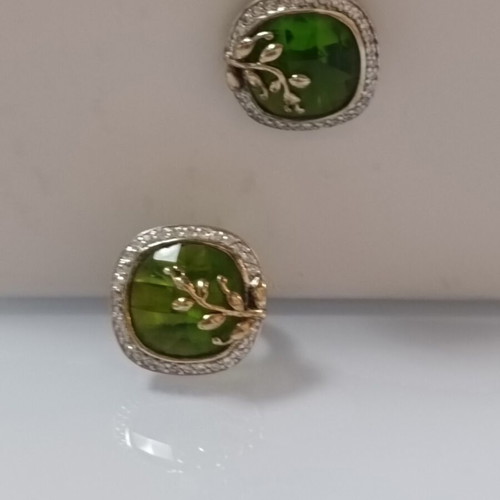 Ozze pendant and ring set like new with green peridot and silver 925