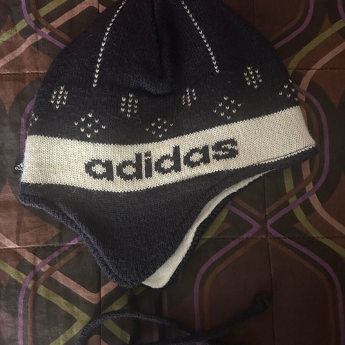 Adidas hat like new blue