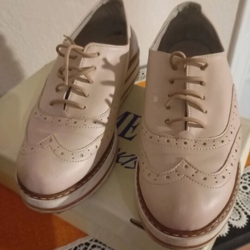 Women's Oxford zizel like new, size 37, beige