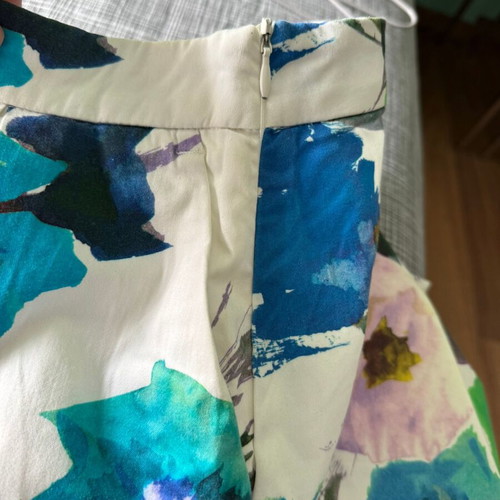 Zara floral shorts A-line used, size M, white multicolor